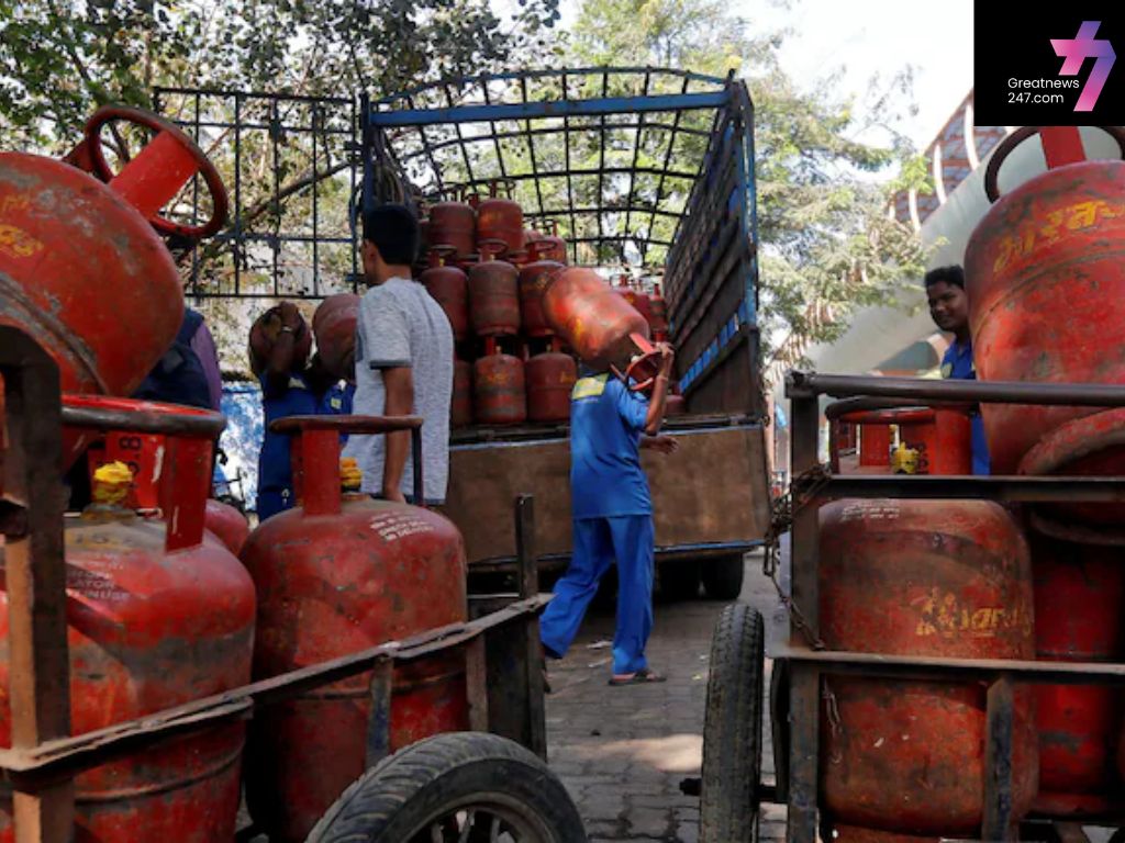 LPG Price Hike: Commercial Cylinders Costing Rs 39 More Starting Today